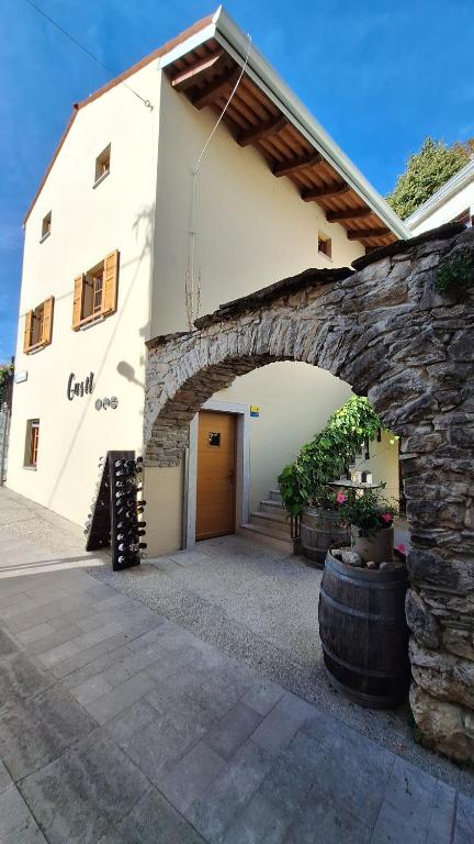 Fine Rooms Vipava - Housity