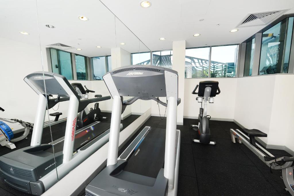 Fitness centrum a/nebo fitness zařízení v ubytování Oaks Gladstone Grand Hotel