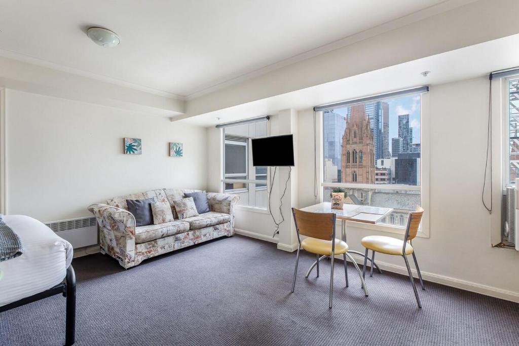 City center apartment with a view, Melbourne (updated prices 2026) - City Center Apartments With High End Amenities And Views
