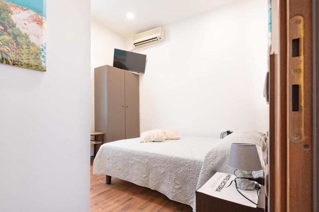 Hotel Victoria-Bike Friendly vicino Finalborgo e mare - Single Room With Private Bathroom