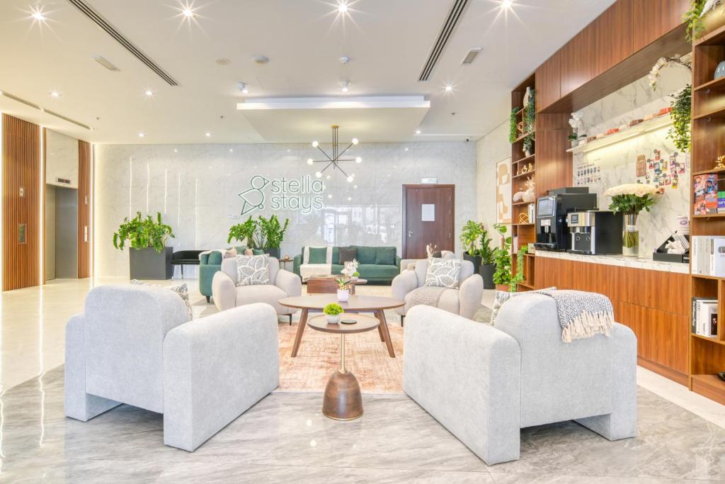 Stella Stays Lana Tower - Resim 16