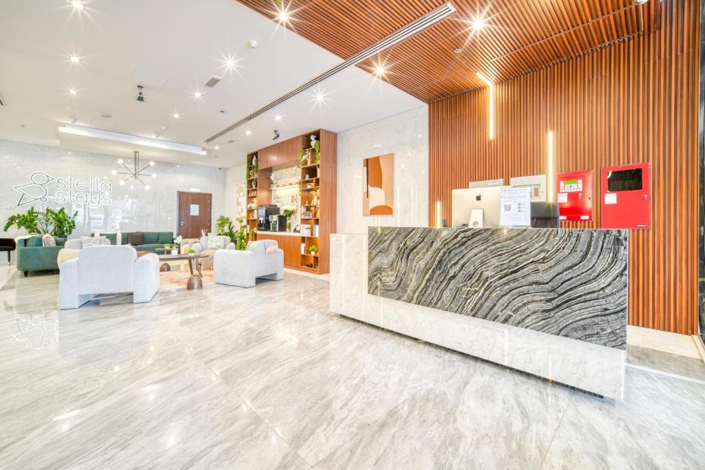 Stella Stays Lana Tower - Resim 5