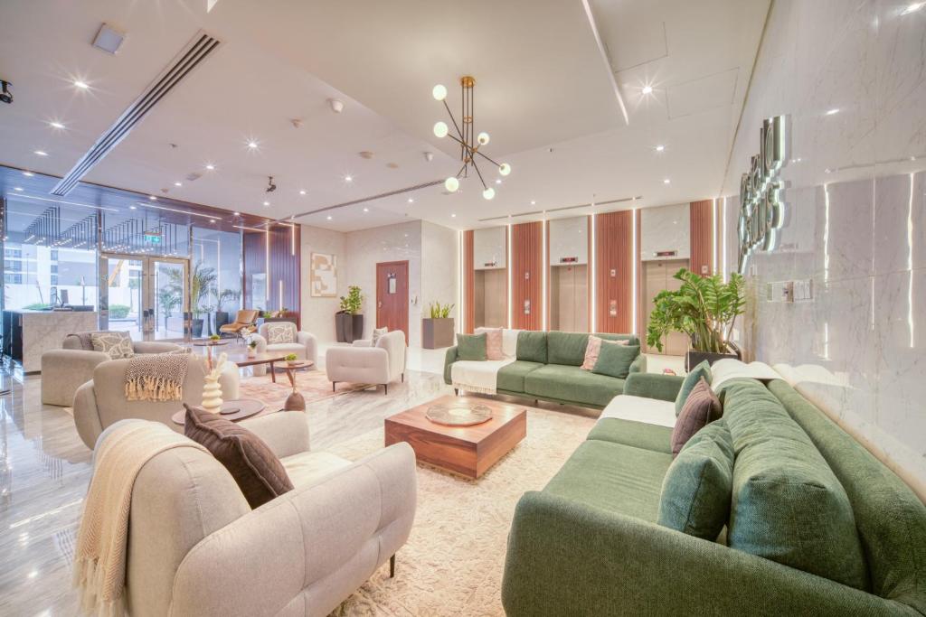 Stella Stays Lana Tower - Resim 24