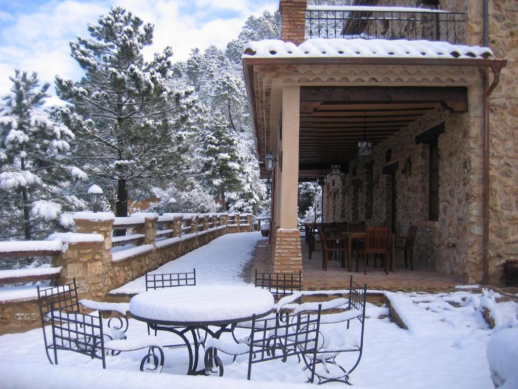 Hotel de Montaña Cueva Ahumada en invierno