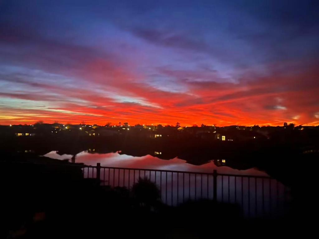 Lake view, private access room & private Bathroom - Resim 9