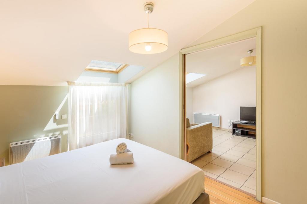 Residhotel Toulouse Centre - Two-Bedroom Apartment