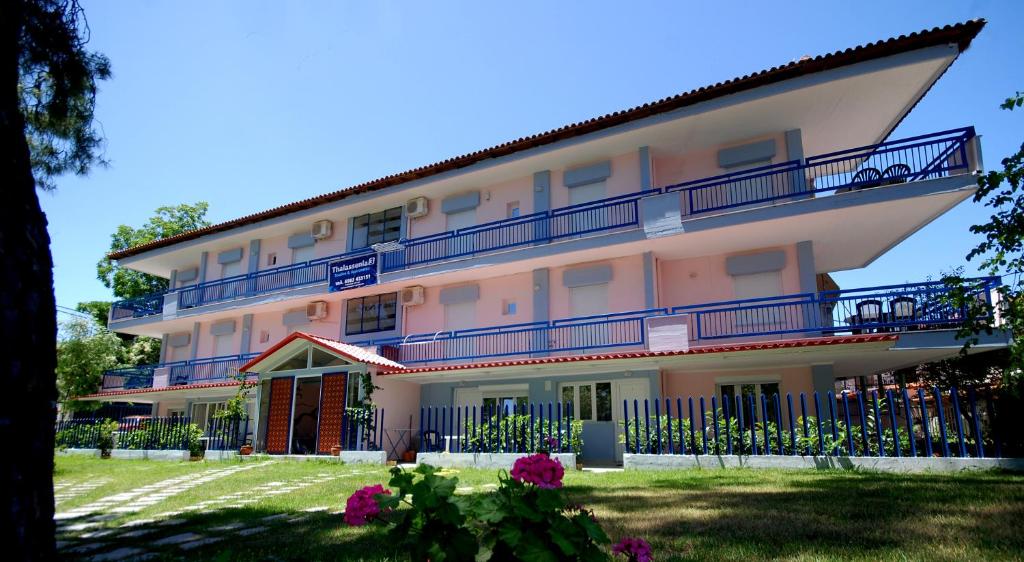 Budova, v ktorej sa apartmán nachádza
