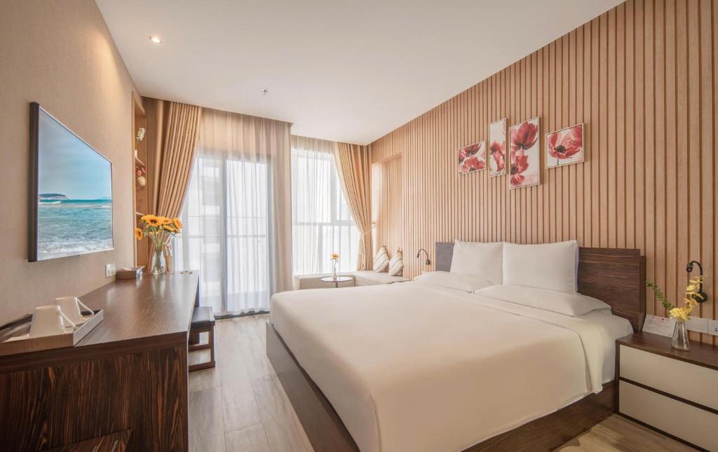 Senior Double Partial SeaView With Balcony