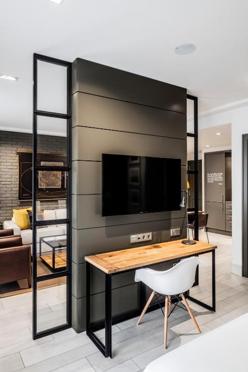 Midtown Apartments - 6