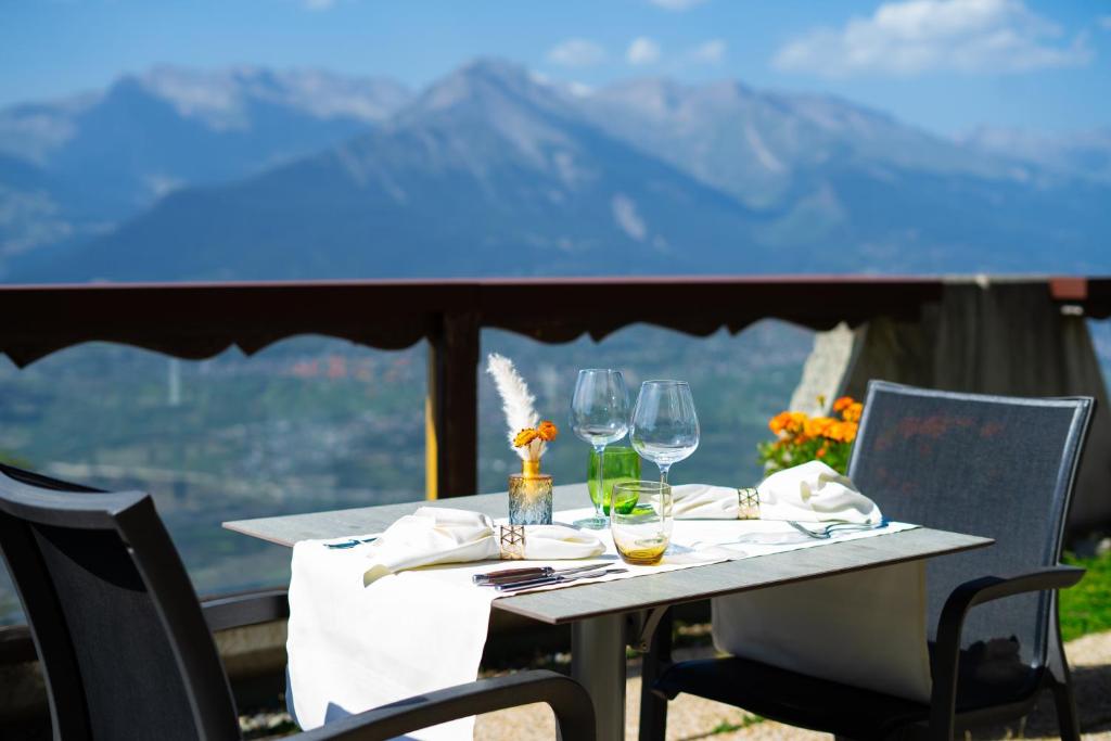 Hôtel Chalet Royal - Resim 27