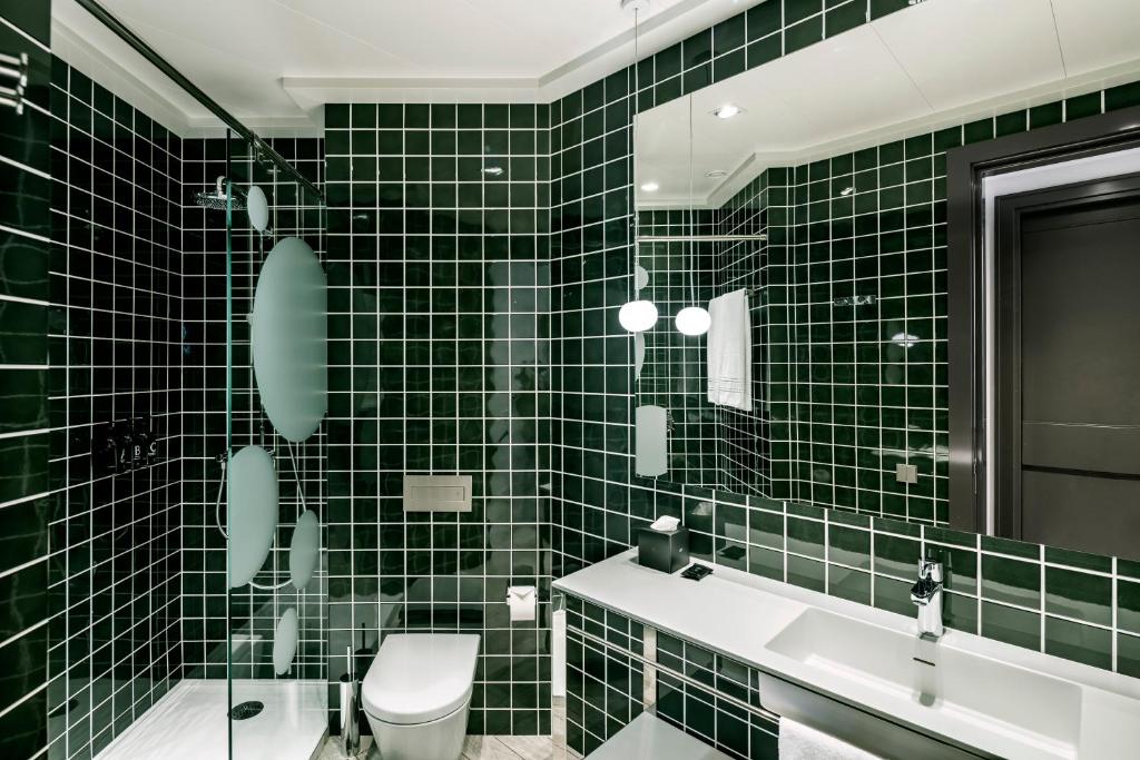 Midtown Apartments - 16