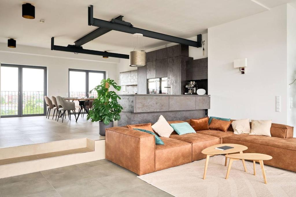 Stralau360 - Exclusive Penthouse with Sauna & Panoramic Rooftop, Berlin ...