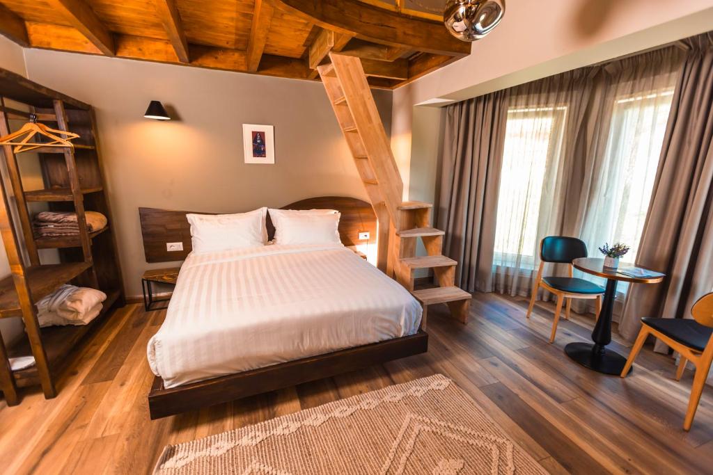 Gallery image of Ura e Kovacit Agrotourism in Voskopojë