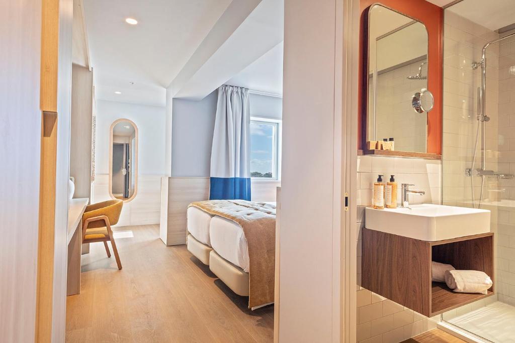 Hotel Acta Moa - Resim 39