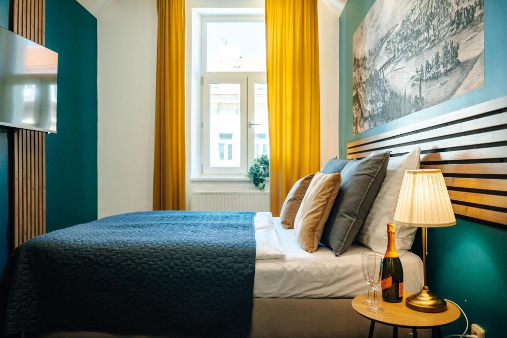 Smichov MixHause Residence by Wagnerstays - Resim 42