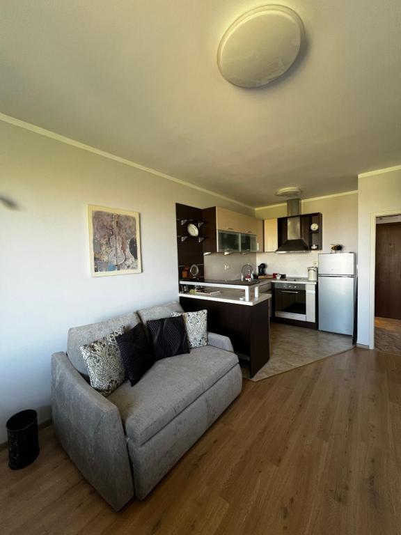 Apartment 22