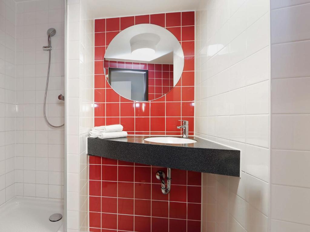 B&B HOTEL Berlin-Alexanderplatz - Resim 27