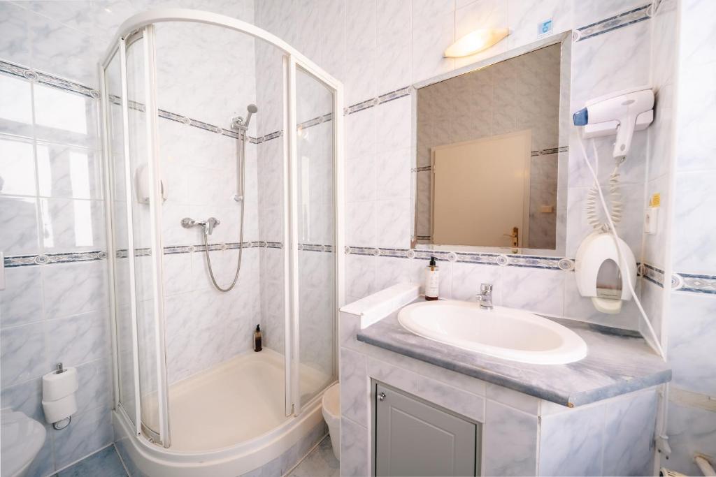 Smichov MixHause Residence by Wagnerstays - Resim 45