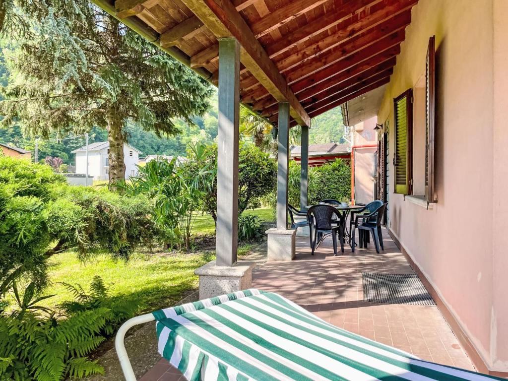 Zahrada ubytování Holiday Home Casa Alessio by Interhome