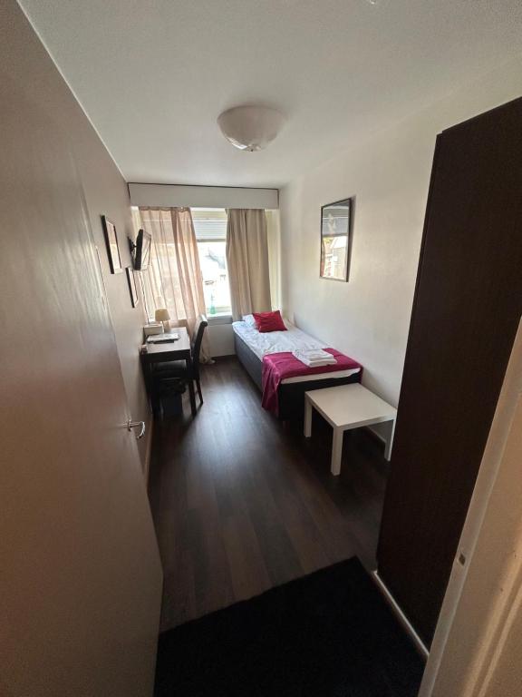 Rock Hotel Somero - Single Room With Shared Bathroom