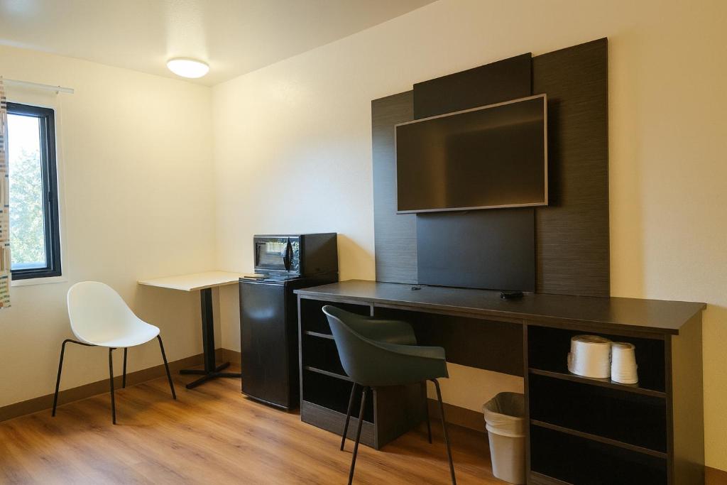Motel 6-Duluth, MN photo