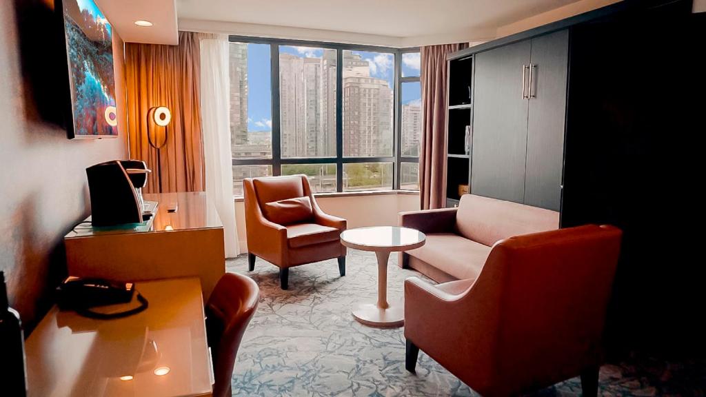 
Executive Parker Suite
