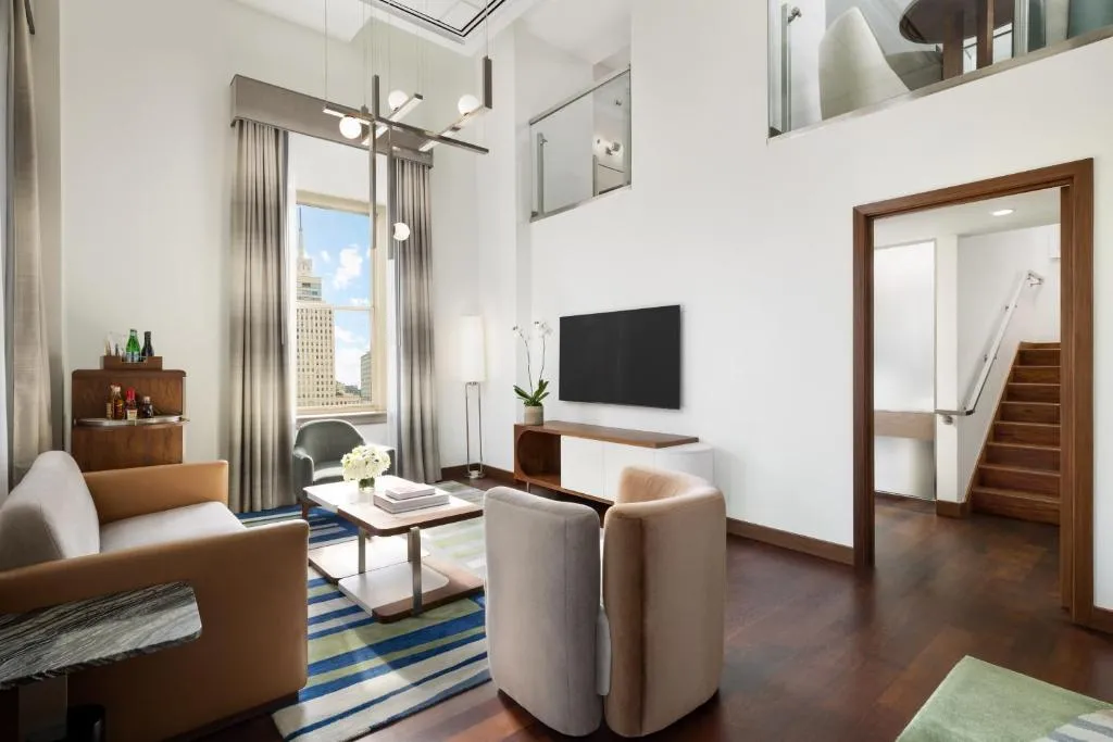 Deluxe Suite with Spa Bath