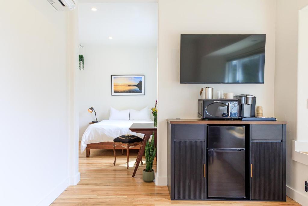 Kuchyň nebo kuchyňský kout v ubytování The Historic Schoolhouse Inn