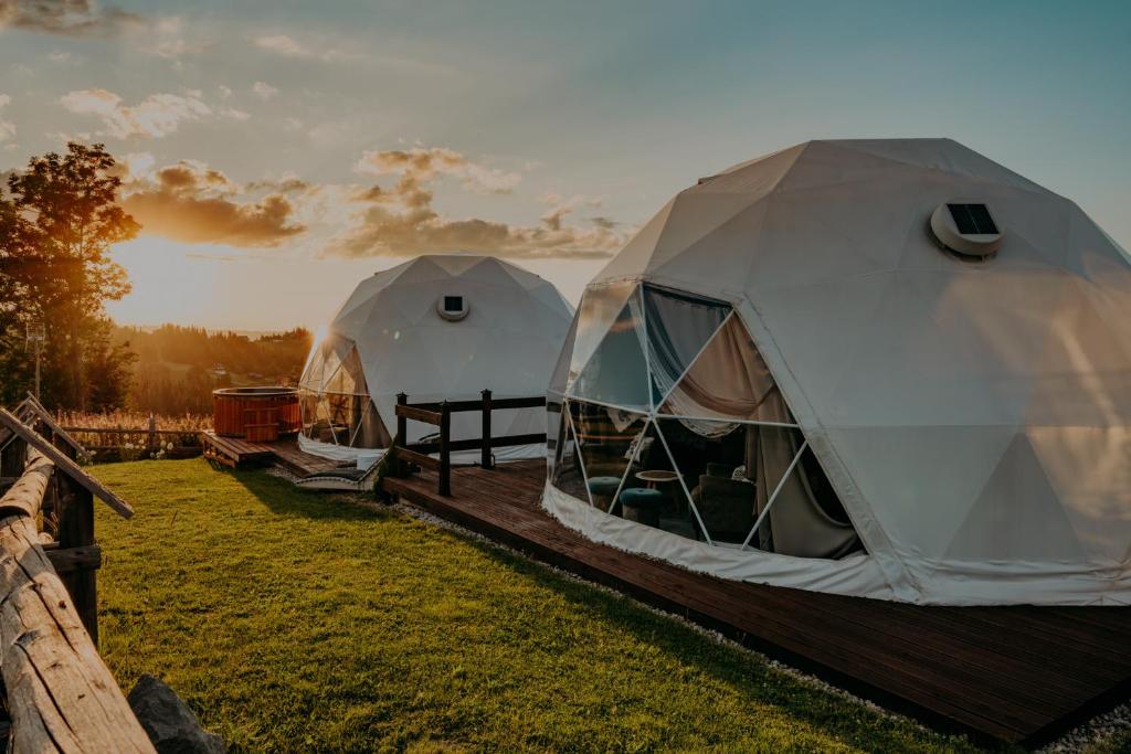 Fotografie z fotogalerie ubytování Glamping Pasieka Balia & Jacuzzi Glamp Bukowina Tatrzańska - namioty domki w Tatrach v destinaci Groń