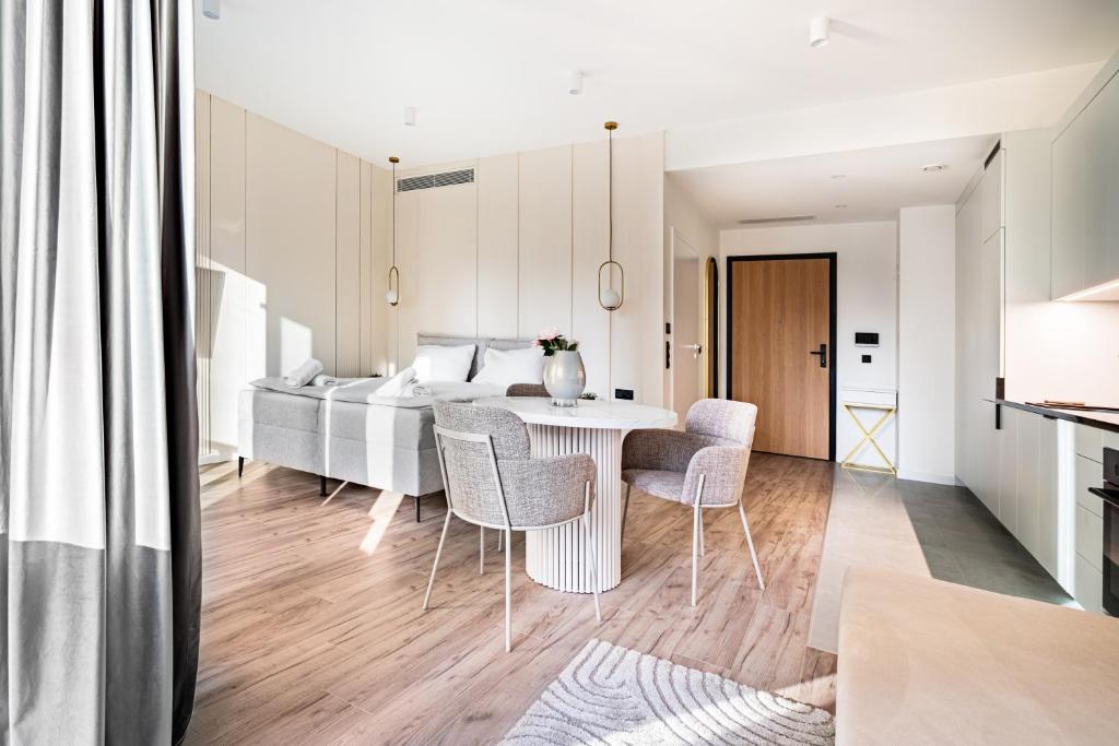 Towarowa Towers Warsaw - 13