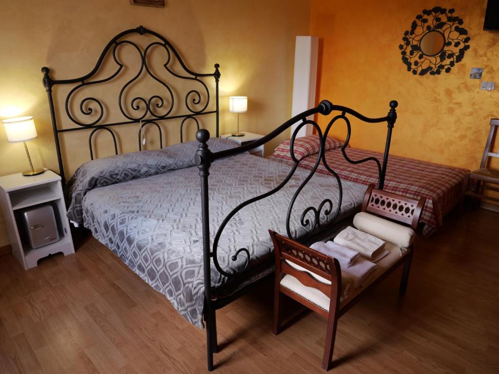 B&B Santa Vittoria - Habitación Cuádruple Con Baño Privado
