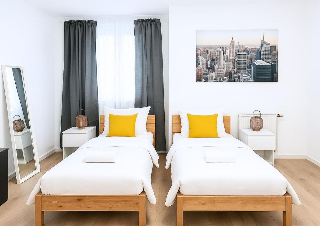 Ένα ή περισσότερα κρεβάτια σε δωμάτιο στο Top Lage - Platz für bis zu 10 Personen, Küche, 2 Bäder, Waschmaschine, WLAN