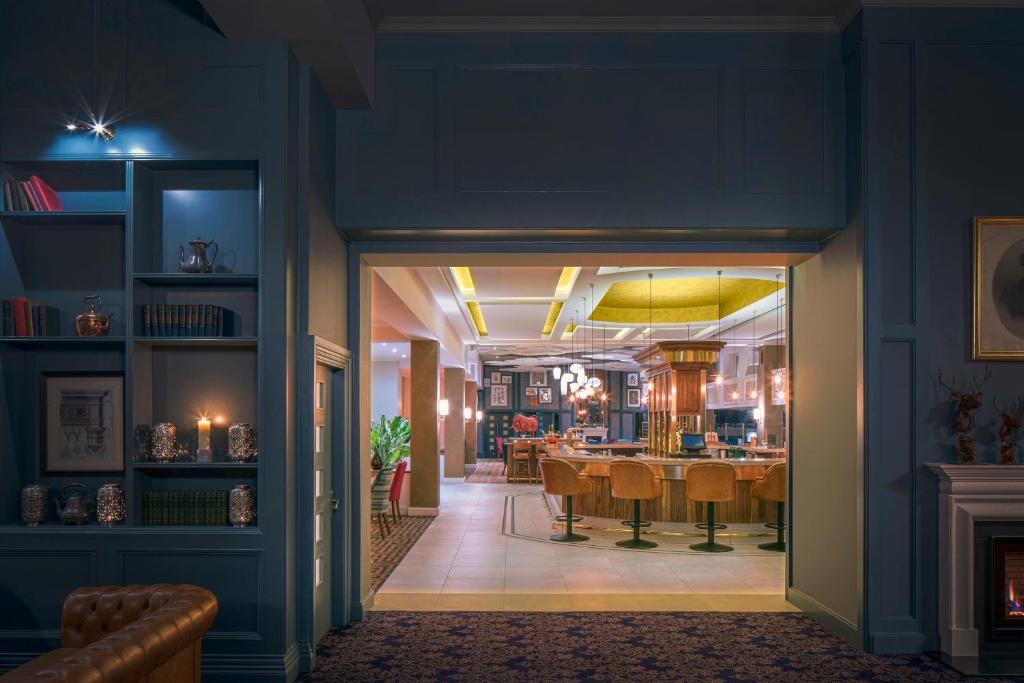 Restaurace v ubytování Garryvoe Hotel