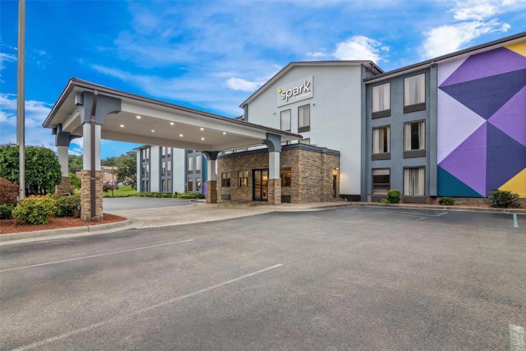 Spark by Hilton Roanoke Civic Center photo