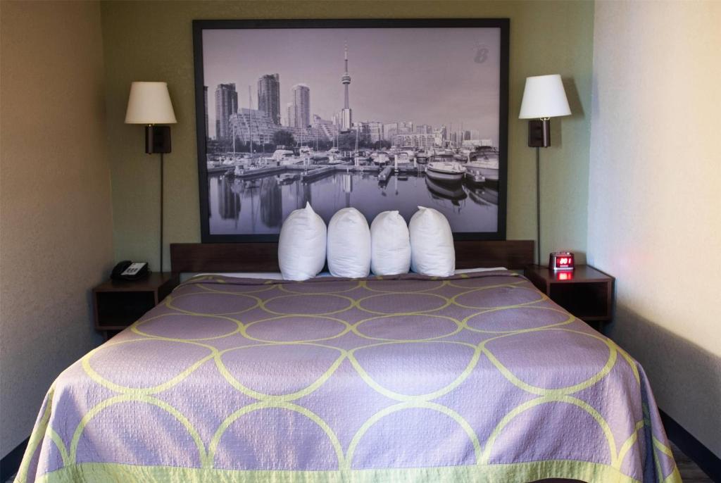 Super 8 by Wyndham Mississauga - Resim 17