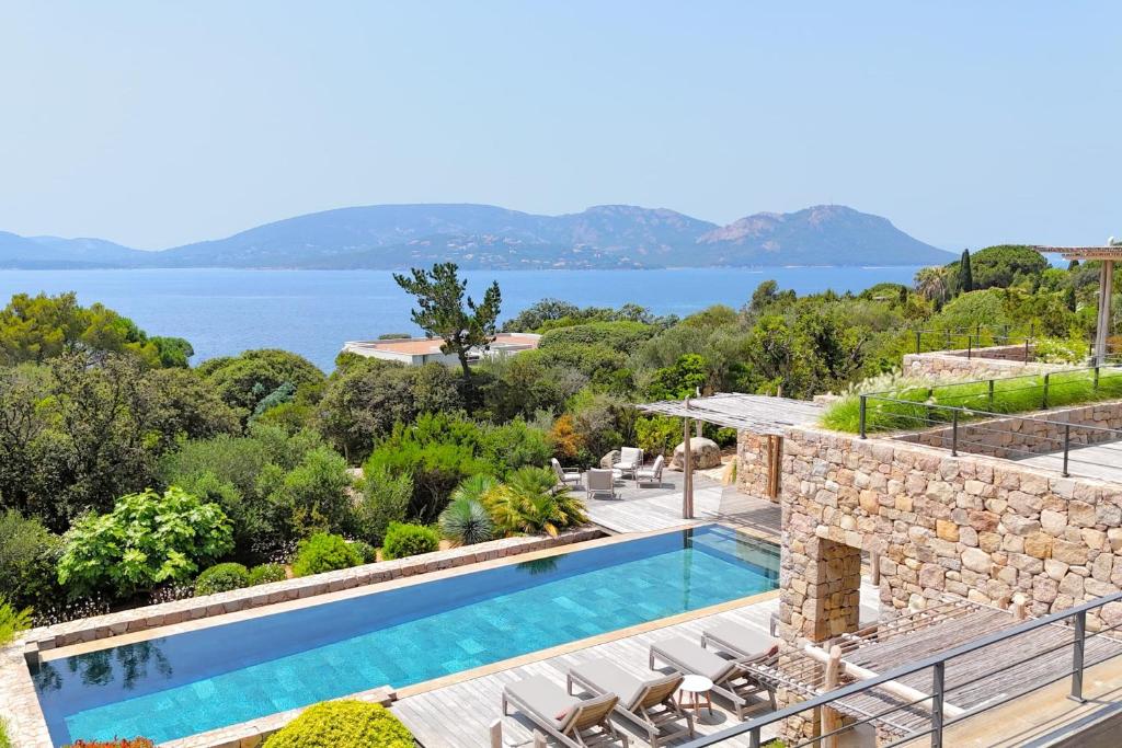 Naturlandskabet i nærheden af villaen