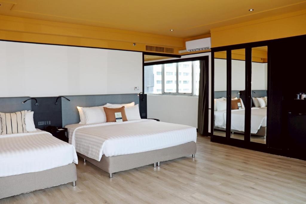 
Deluxe Triple Room
