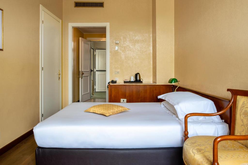 Excelsior Palace Hotel - 12