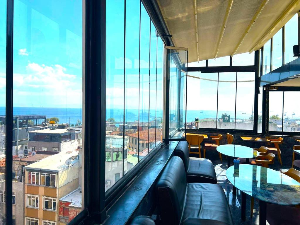 Γενική θέα στη θάλασσα ή θέα στη θάλασσα από  αυτό το ξενοδοχείο