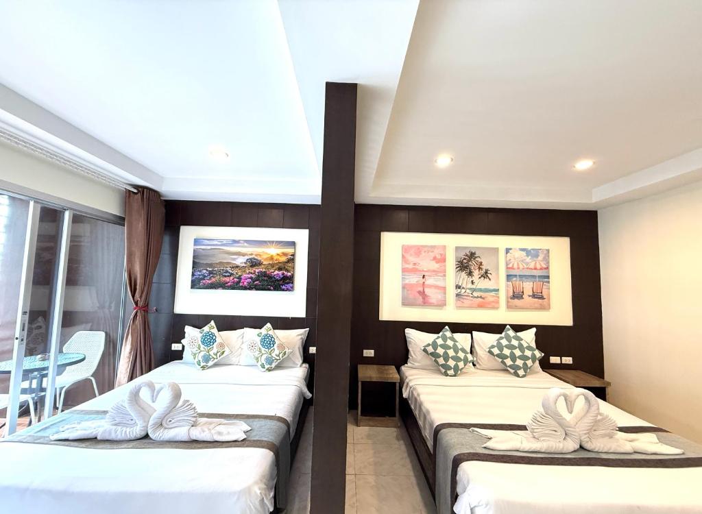 
Family Room with Balcony
