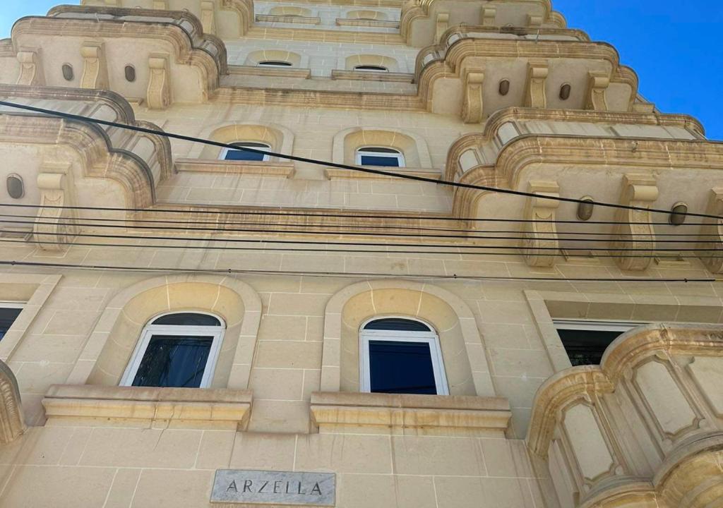 Arzella Apartments Xlendi, Premium 2BR, Bus Stop & Market Opposite - 2