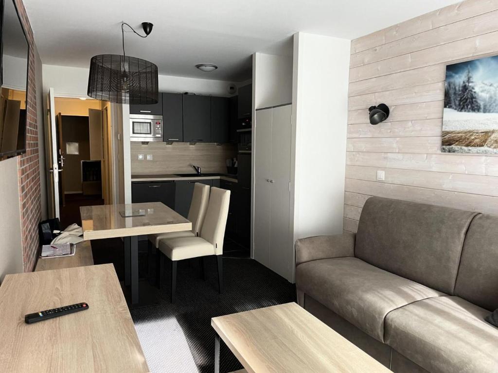 Gallery image of Résidence Le Portillo - Piscine - Studio pour 4 Personnes MAE-5303 in Gourette