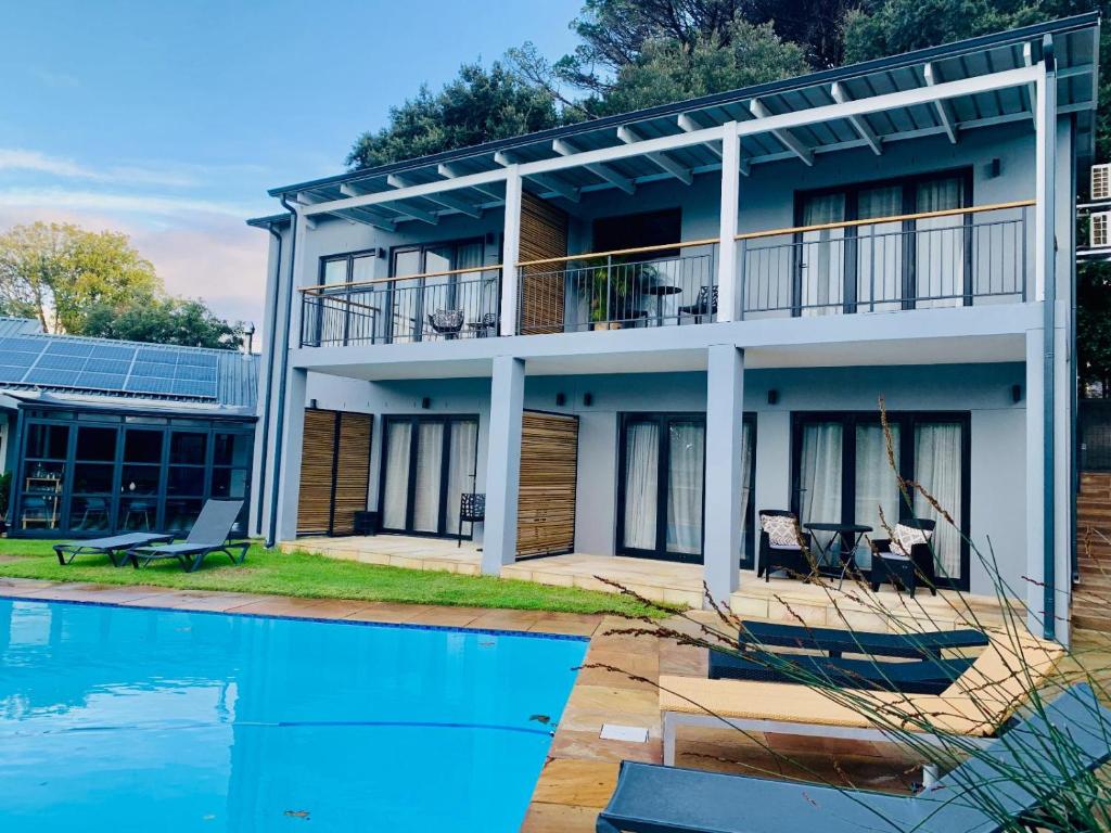 Constantia Winelands Lodge