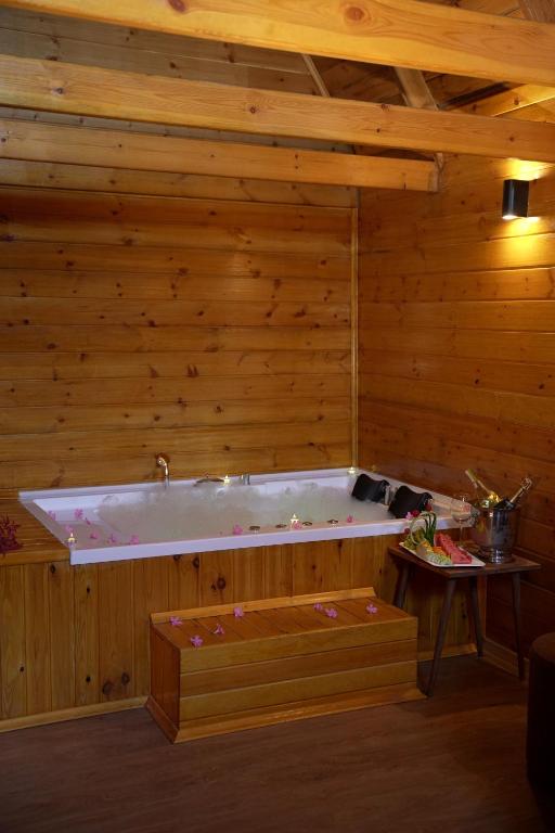 Navy Inn & Bungalows - 15