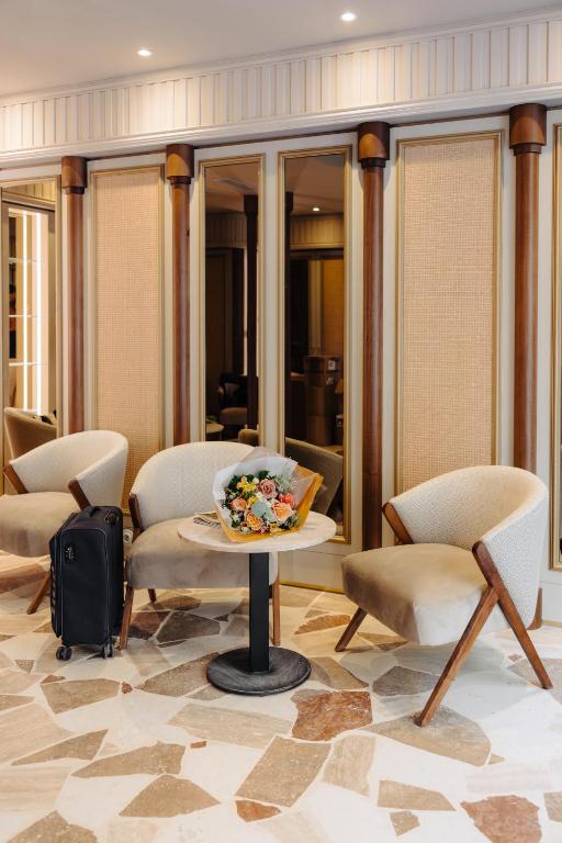 Hotel Ambassador, completely renovated - Resim 11