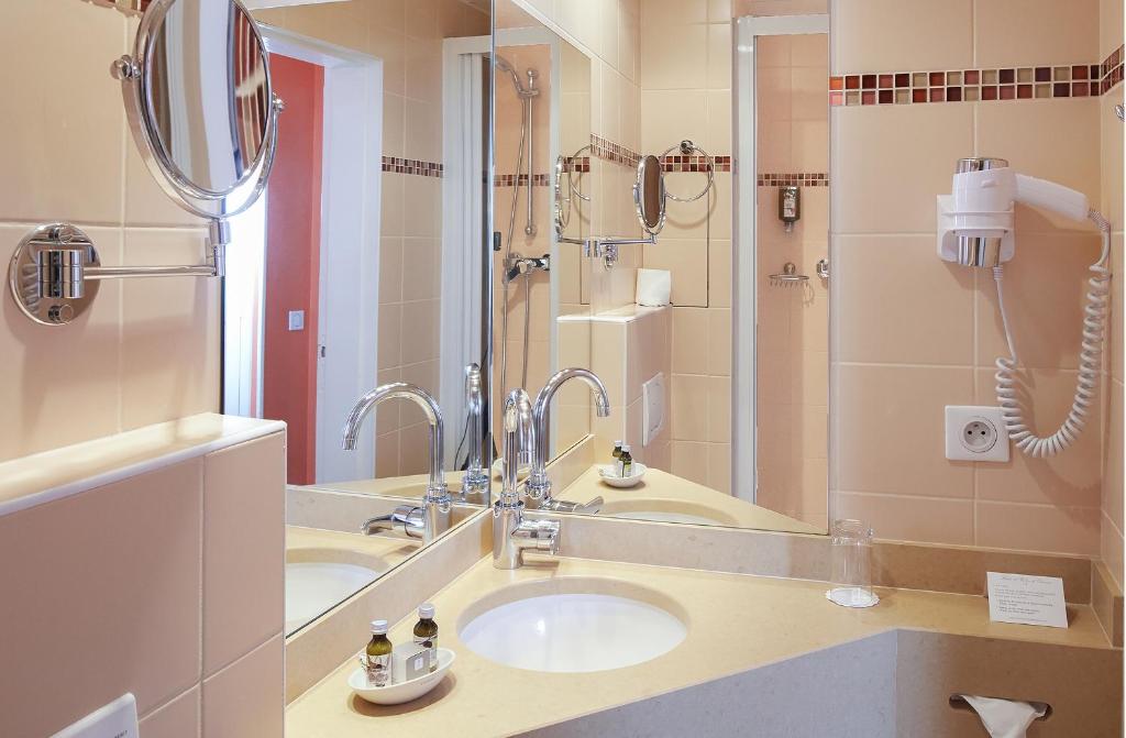 Relais Du Louvre - Resim 43