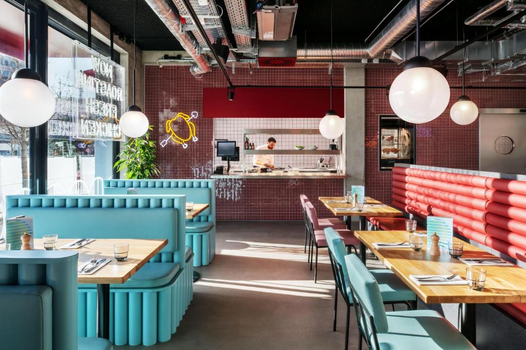 The Social Hub Berlin Alexanderplatz - Resim 2