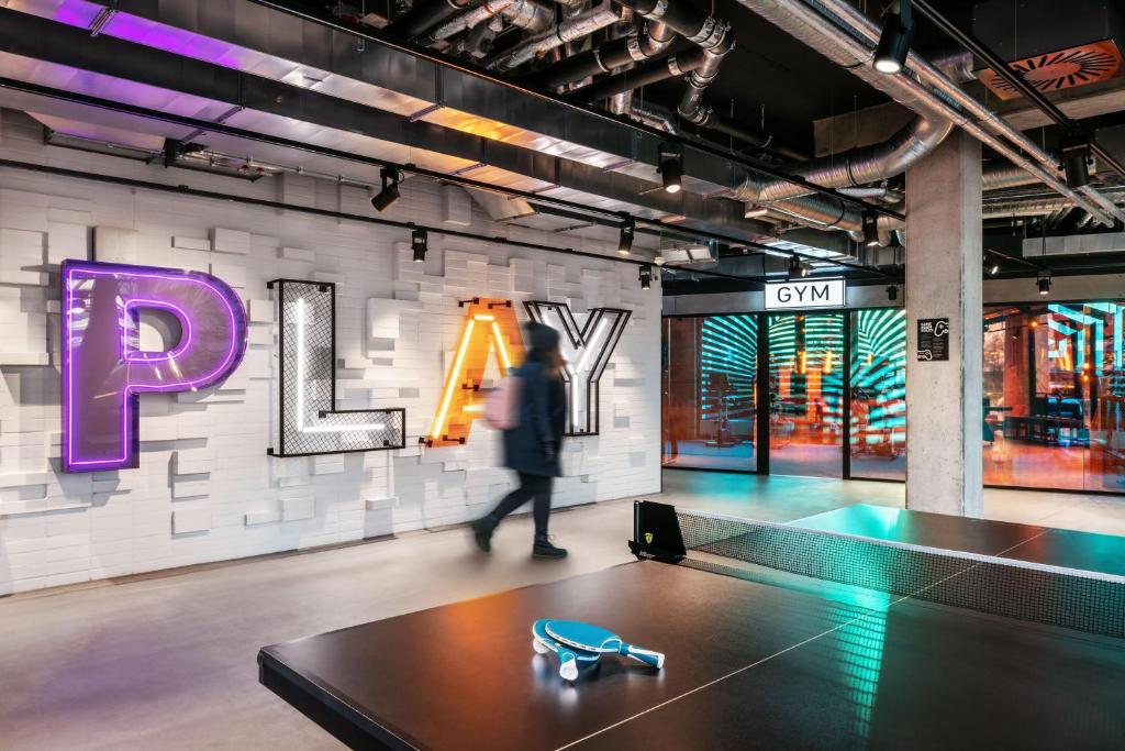 The Social Hub Berlin Alexanderplatz - Resim 11