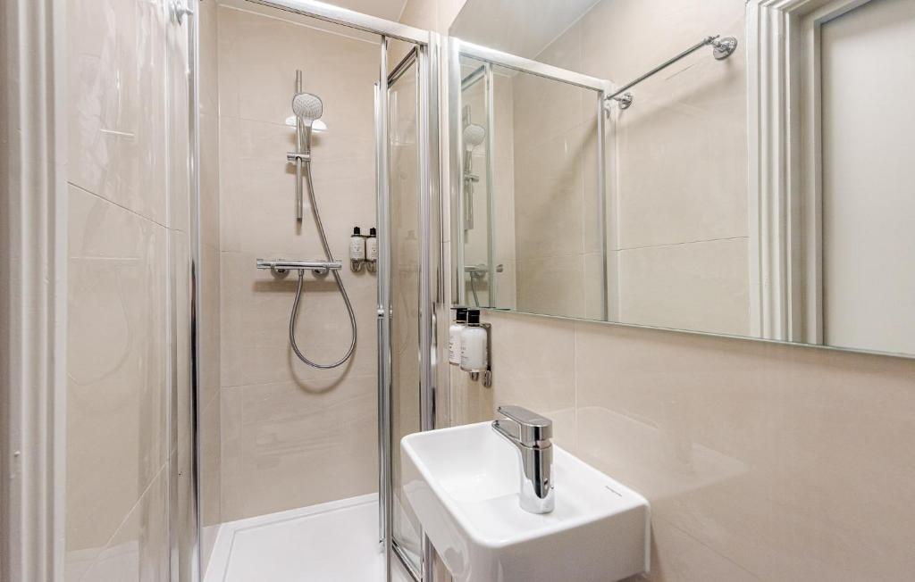 The Norfolk - Resim 19