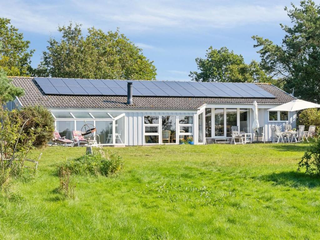 Zahrada ubytování Holiday Home Joella - 75m from the sea by Interhome